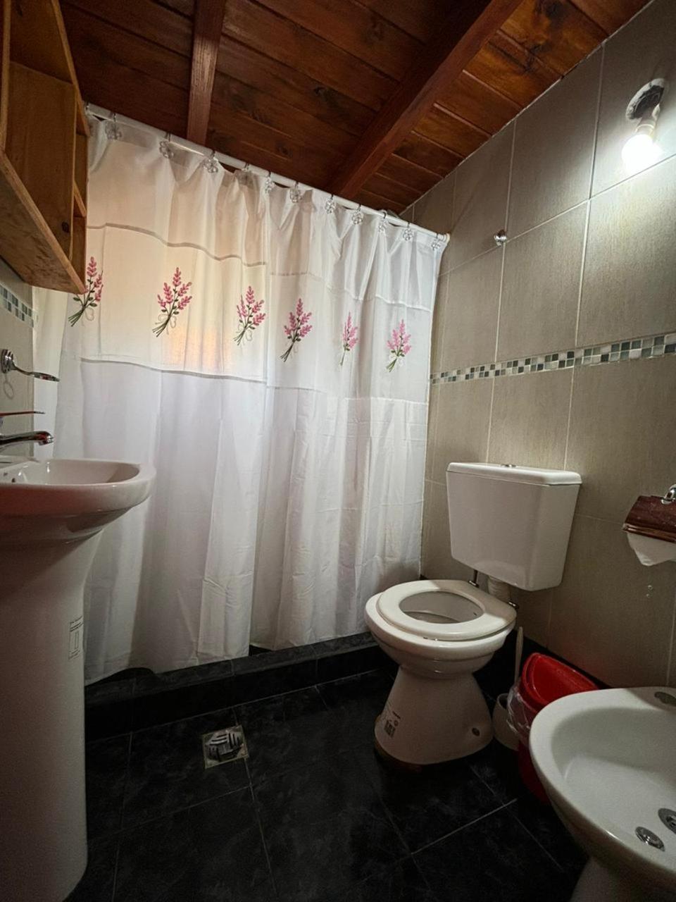Hostel Luna Country Эль-Чальтен Экстерьер фото